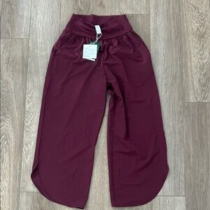Halara cropped Pants